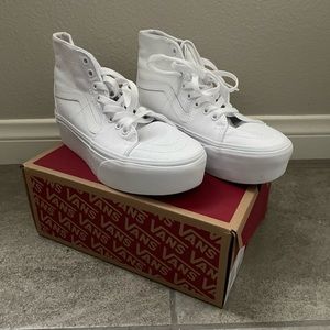 Vans platform high tops white Women’s size 6 men’s 4.5